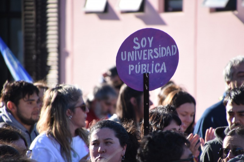 Alertan por el deterioro de los salarios universitarios